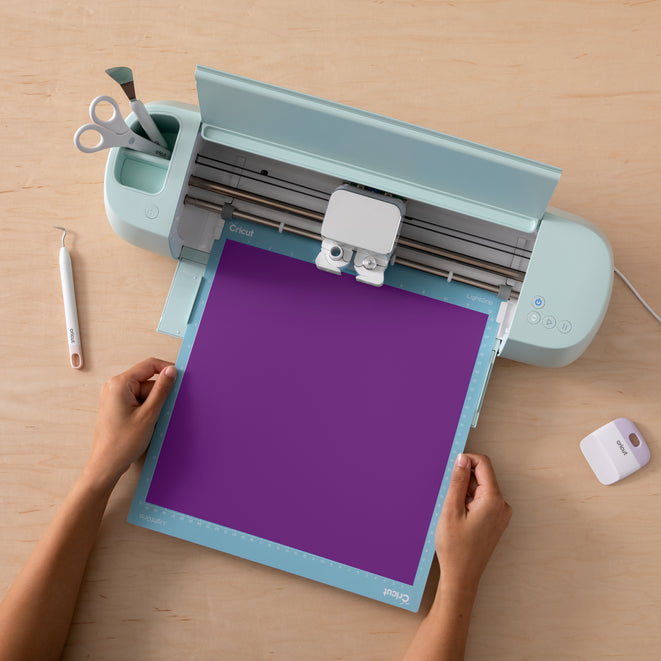 Heat-Activated, Colour-Changing Vinyl – Permanent, Purple - Turquoise